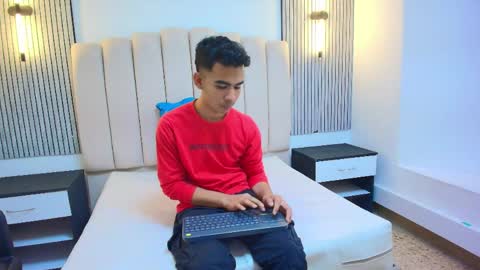 Snapshot of adam_hill7 chatting on 20, 5, 2026 Adam online show from 20, 5, 2026