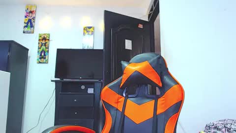 adam hot11 online show from 22, 2, 2026