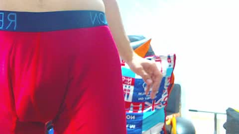 adam hot11 online show from 19, 4, 2026