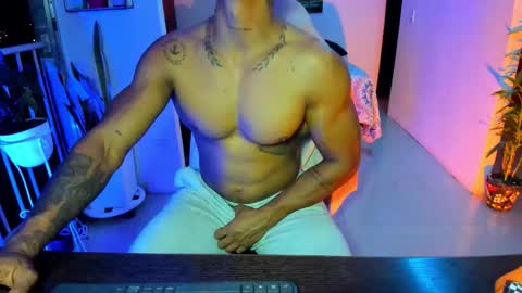 Adam Valencia online show from 7, 11, 2025