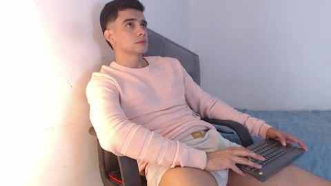 Hello guys excuse my absence I will be absent for several days for health reasons I hope you understand thank you very much. online show from 7, 4, 2026