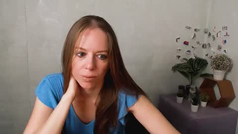 Snapshot of adamais_ chatting on 18, 6, 2026 adamais_ online show from 18, 6, 2026