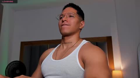 adambrocs1 online show from 20, 2, 2025