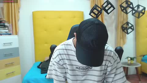 Adam online show from 25, 1, 2025