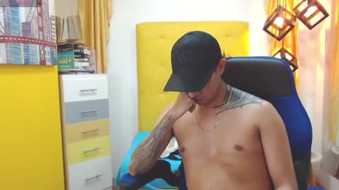 Adam online show from 26, 1, 2025