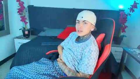 Snapshot of adamswalkerr_ chatting on 19, 2, 2026 AdamsWalkerr online show from 19, 2, 2026