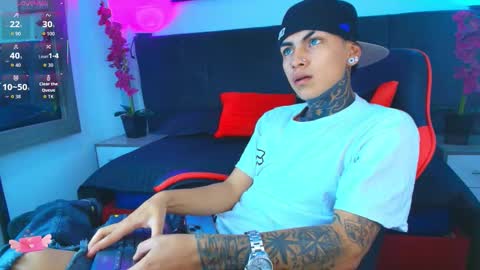 Snapshot of adamswalkerr_ chatting on 23, 2, 2026 AdamsWalkerr online show from 23, 2, 2026