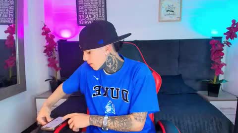 Snapshot of adamswalkerr_ chatting on 25, 2, 2026 AdamsWalkerr online show from 25, 2, 2026