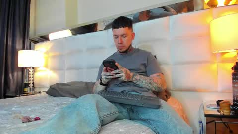 Snapshot of adamtatts chatting on 5, 10, 2025 Adam online show from 5, 10, 2025
