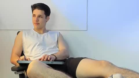 Snapshot of adan_rivas chatting on 7, 3, 2025 adan online show from 7, 3, 2025