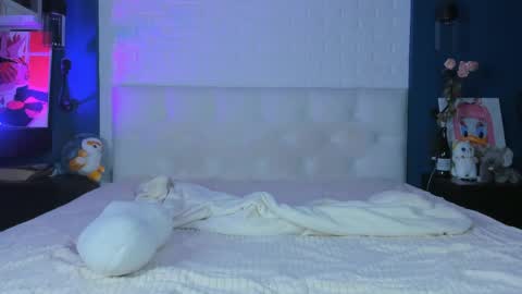 Adelle online show from 21, 4, 2026