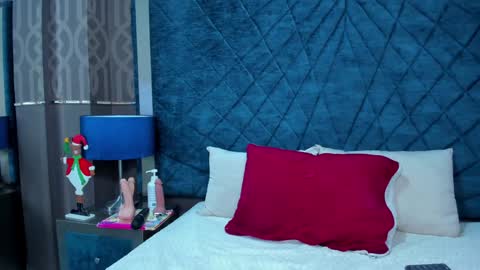 Adelaine online show from 24, 12, 2024