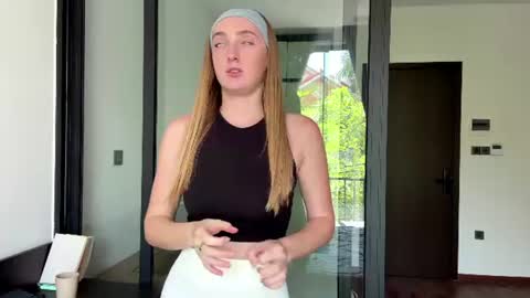 Elizabeth online show from 22, 7, 2026