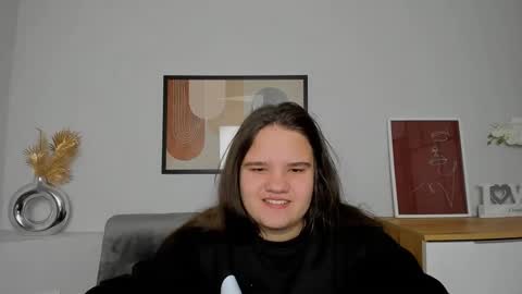 adelecruzz online show from 3, 3, 2025