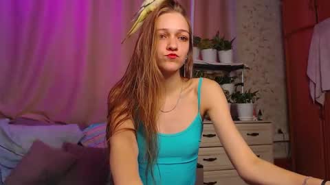 Snapshot of adelin_maxwell chatting on 19, 10, 2025 Lina online show from 19, 10, 2025