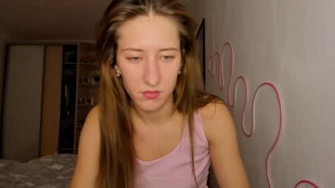 Adell online show from 25, 4, 2026