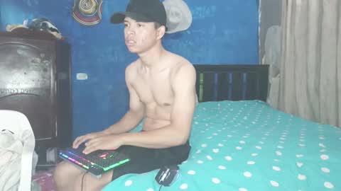 Snapshot of adonis5_ chatting on 17, 12, 2025 Adonis online show from 17, 12, 2025