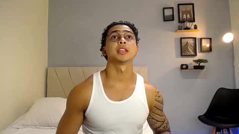 Snapshot of adonis_dlh chatting on 18, 11, 2025 Adonis online show from 18, 11, 2025