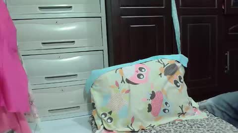 annelovesu online show from 16, 4, 2026