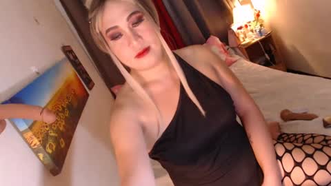 MsKim  online show from 5, 3, 2025