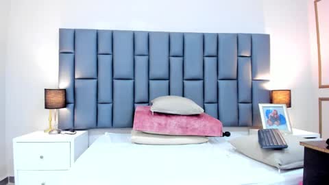 ANDREA PEREZ online show from 28, 1, 2025