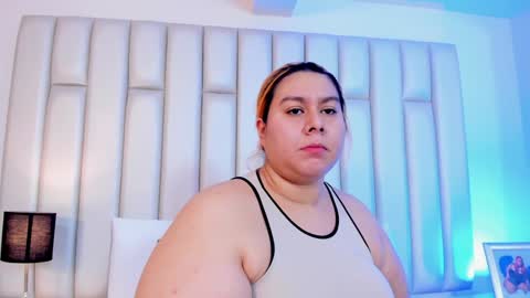 ANDREA PEREZ online show from 8, 2, 2025