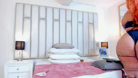 ANDREA PEREZ online show from 10, 2, 2025