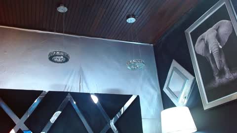   online show from 18, 12, 2024