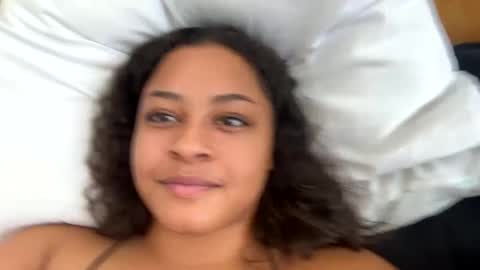 Snapshot of adriana318798 chatting on 18, 2, 2025 Princess Adri online show from 18, 2, 2025