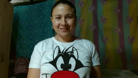 Adriana Tellez online show from 6, 12, 2024