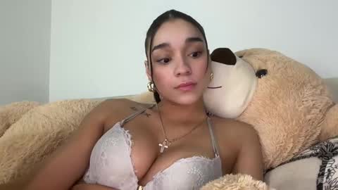 Adrianna  online show from 25, 1, 2025