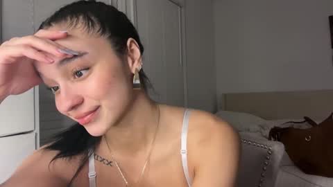 Adrianna  online show from 13, 2, 2025