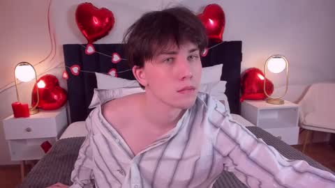 adrianoaubert online show from 13, 2, 2025