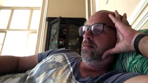 adrienfromparis online show from 10, 5, 2026
