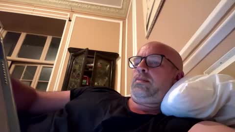 adrienfromparis online show from 11, 5, 2026