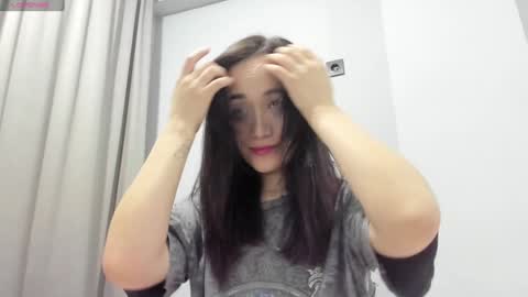 Aenie online show from 17, 1, 2025