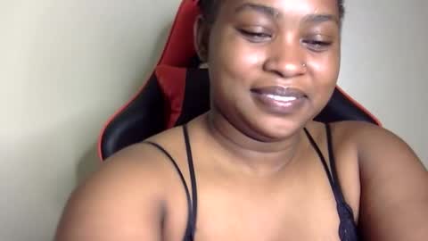 Snapshot of african001 chatting on 30, 10, 2025 stella online show from 30, 10, 2025