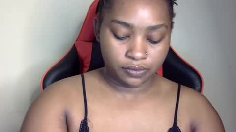 Snapshot of african001 chatting on 3, 11, 2025 stella online show from 3, 11, 2025