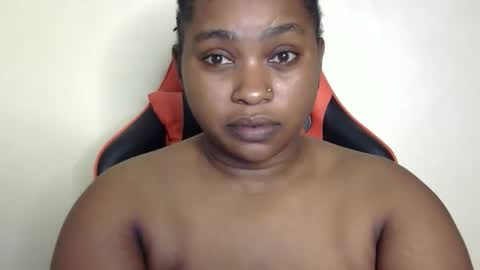 Snapshot of african001 chatting on 10, 11, 2025 stella online show from 10, 11, 2025