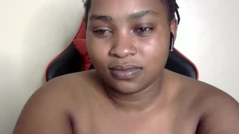 Snapshot of african001 chatting on 14, 11, 2025 stella online show from 14, 11, 2025