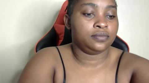 Snapshot of african001 chatting on 15, 11, 2025 stella online show from 15, 11, 2025