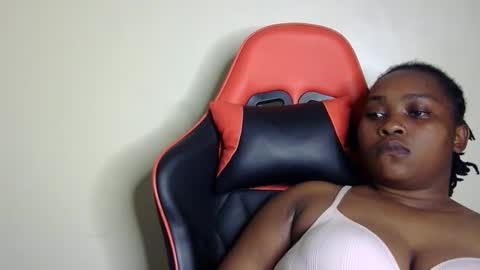 Snapshot of african001 chatting on 4, 12, 2025 stella online show from 4, 12, 2025