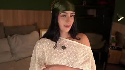Snapshot of afrodita__25 chatting on 12, 5, 2026 Emma online show from 12, 5, 2026