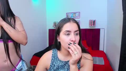 Snapshot of afroditaandsoffi chatting on 11, 2, 2025 Afrodita Chery y Hermione online show from 11, 2, 2025