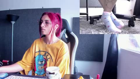 Agata Collinss online show from 6, 4, 2026