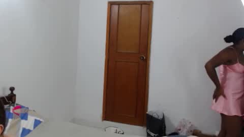 independent model online show from 20, 2, 2025