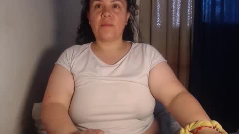 Snapshot of agathaaaa chatting on 28, 5, 2026 online show from 28, 5, 2026
