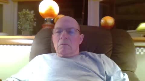 aguynrkfrd online show from 8, 4, 2026