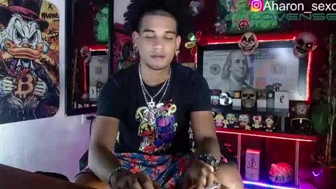 Snapshot of aharon_sexo1 chatting on 5, 11, 2025 Aharon Zamora online show from 5, 11, 2025