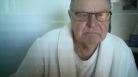 Snapshot of ahmole chatting on 11, 12, 2024 Ole online show from 11, 12, 2024